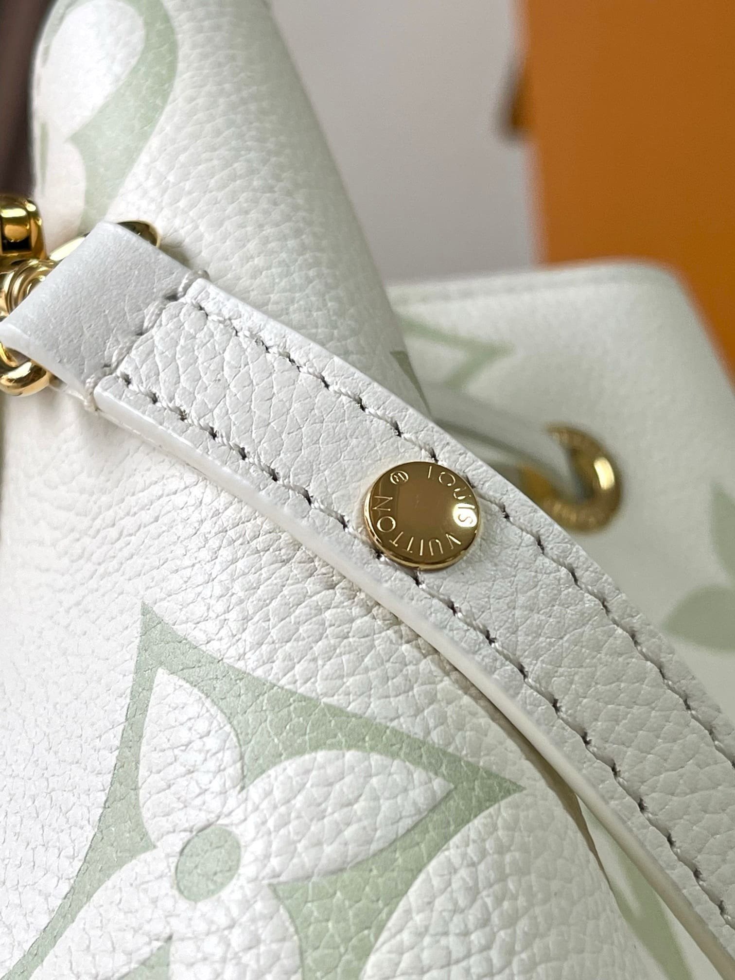 Louis Vuitton NéoNoé BB Embossed - Image 10