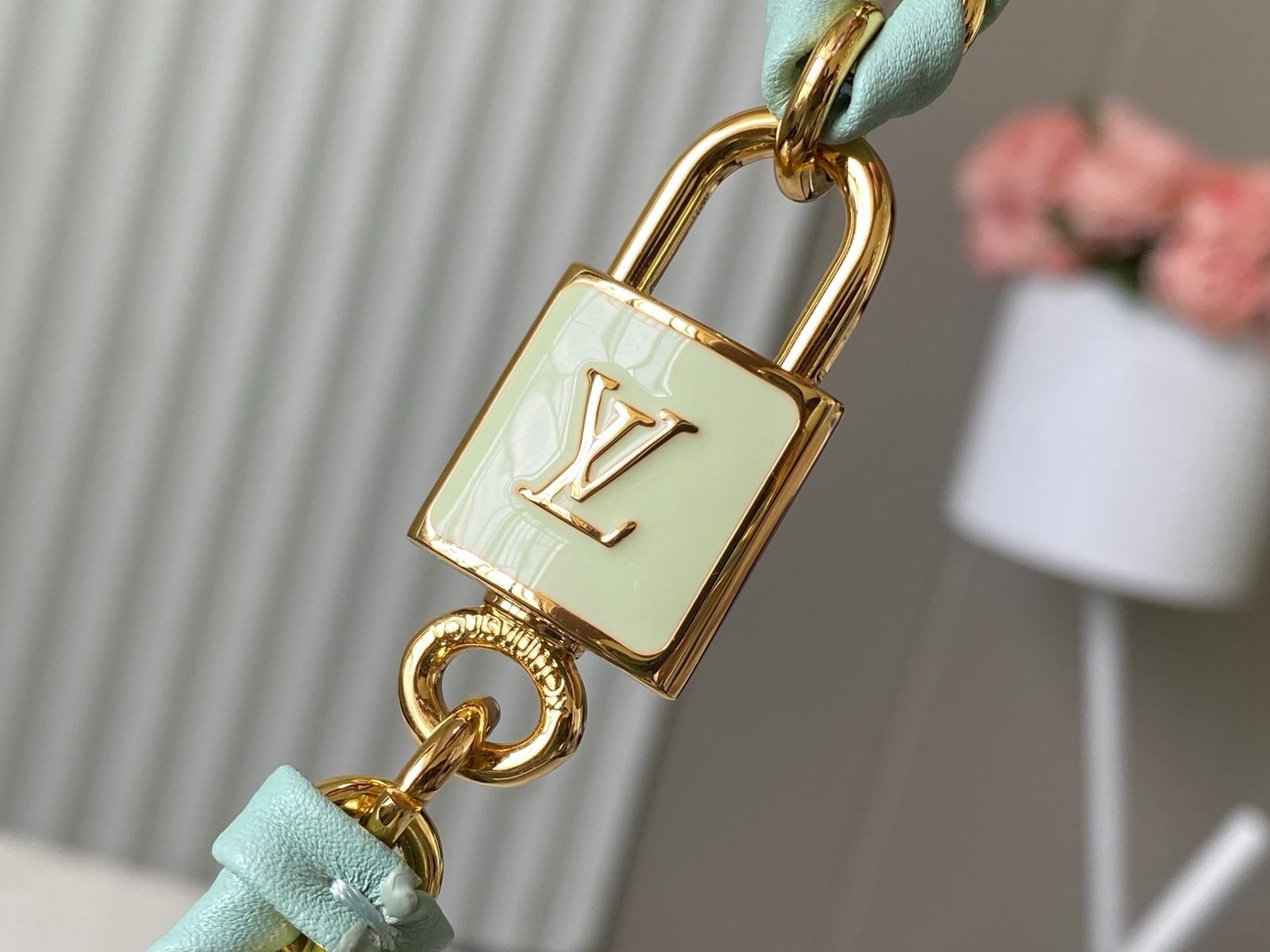 Louis Vuitton Capucines BB Taurillon - Image 5
