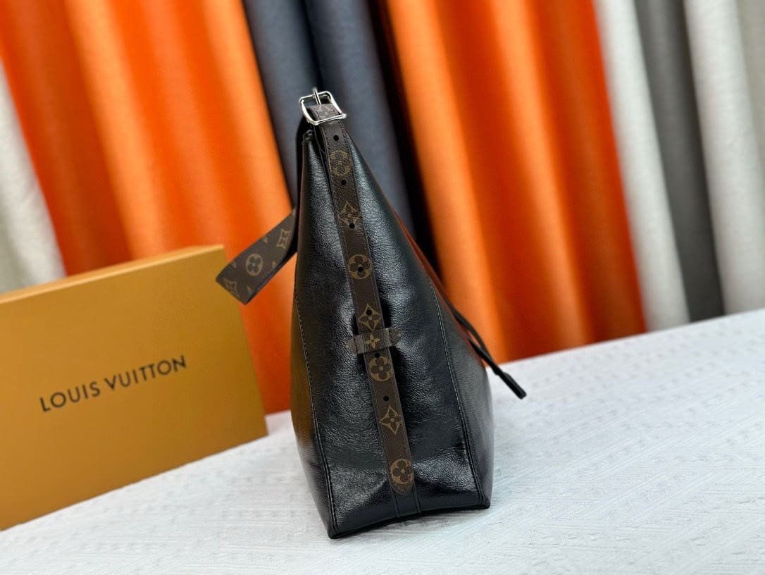 Louis Vuitton CarryAll Dark MM Lambskin - Image 7