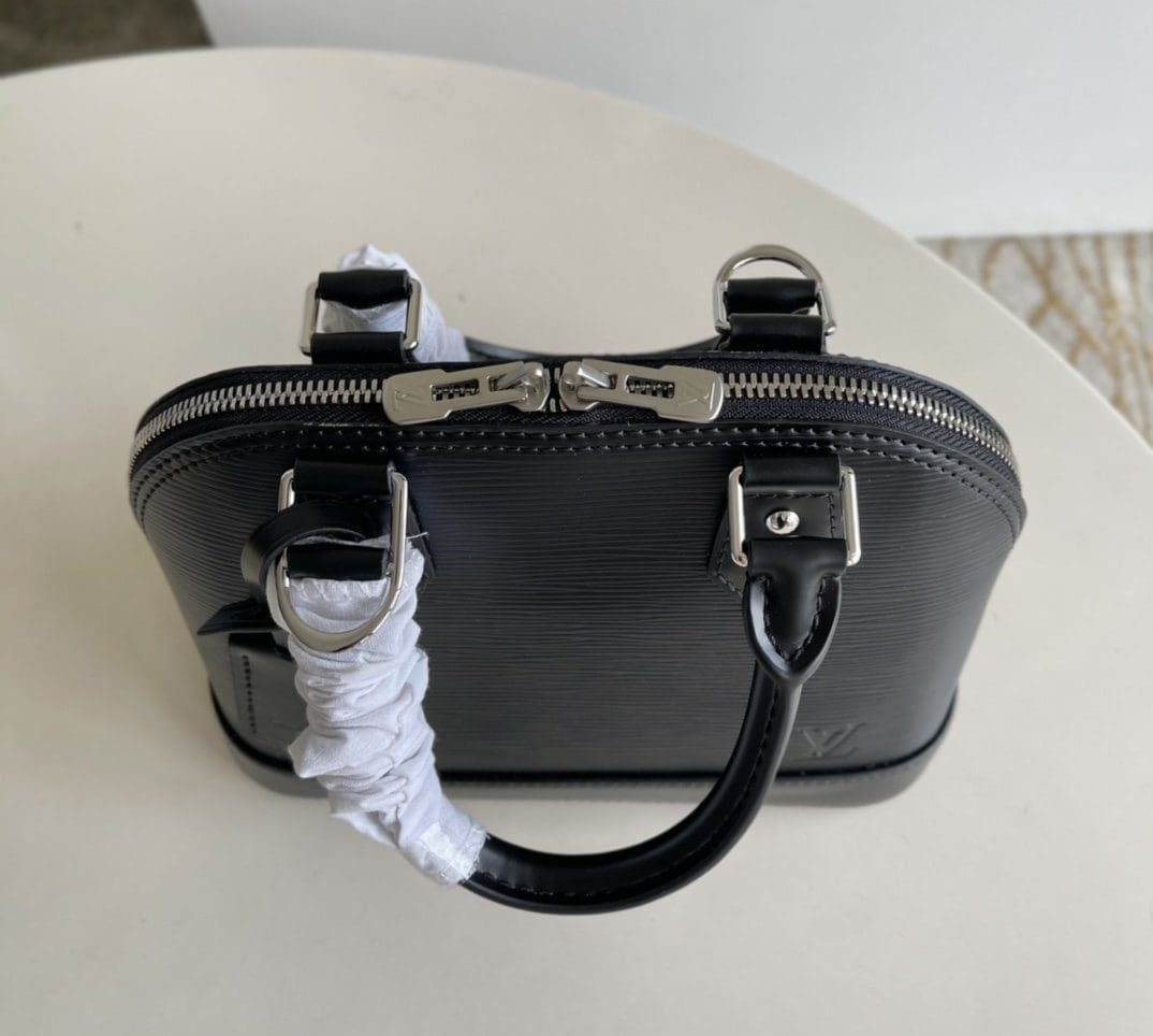 Louis Vuitton Alma PM Black Epi Grained - Image 5