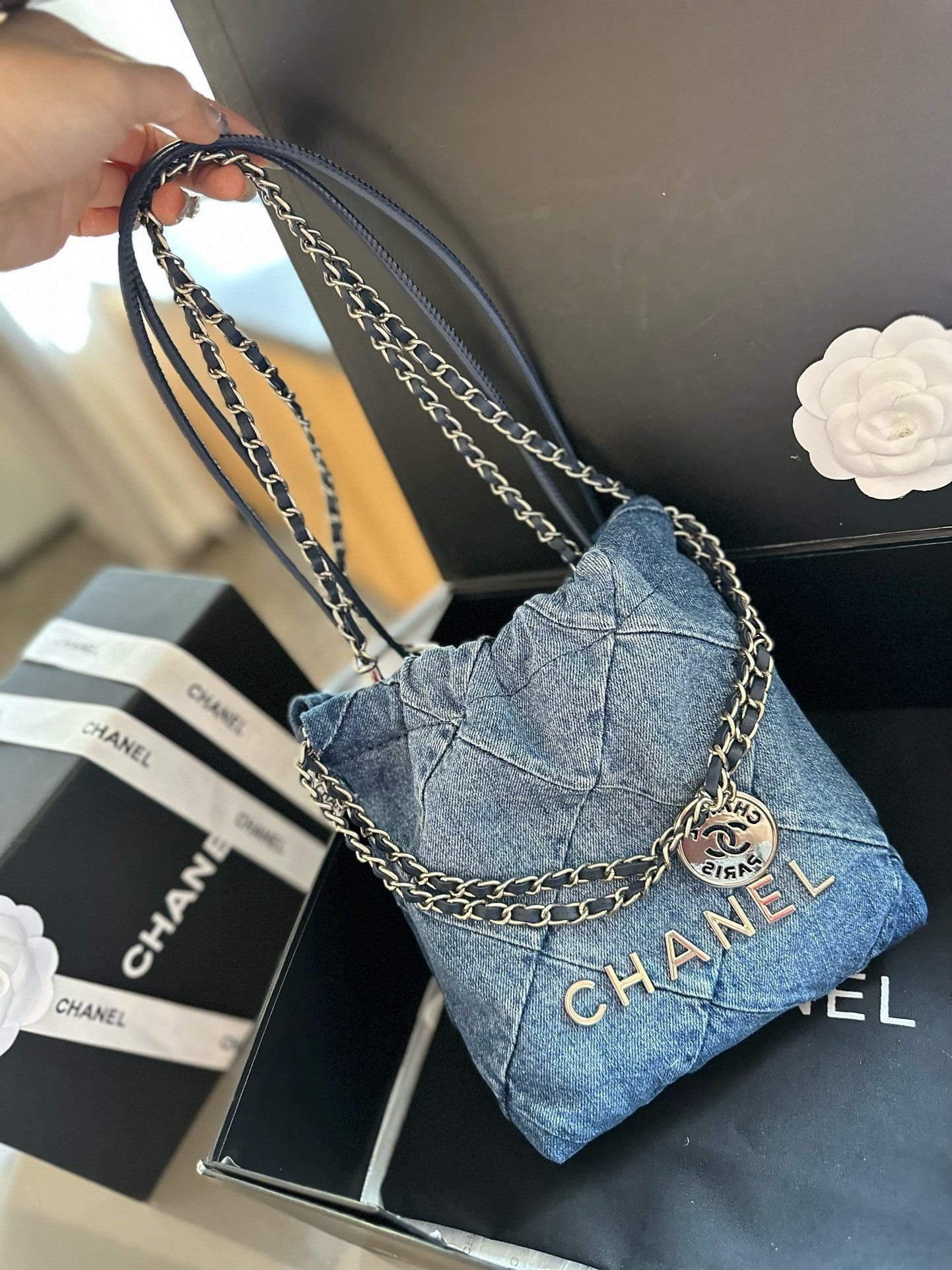 CHANEL 22 mini handbag - Image 7