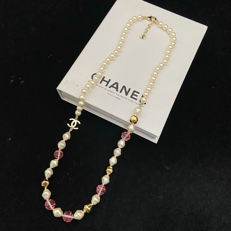 Chanel Baroque Pearl Red Crystal Long Necklace - Image 5