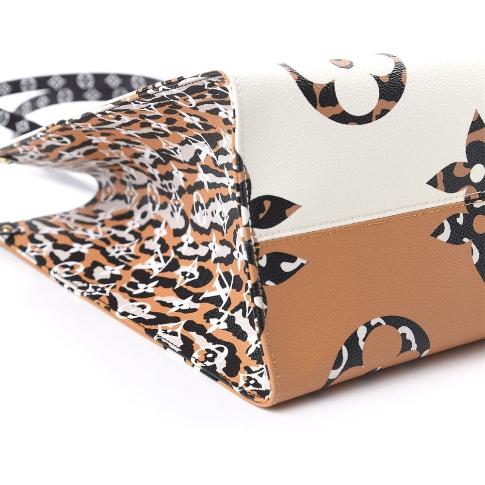 Louis Vuitton Monogram Giant Jungle - Image 9