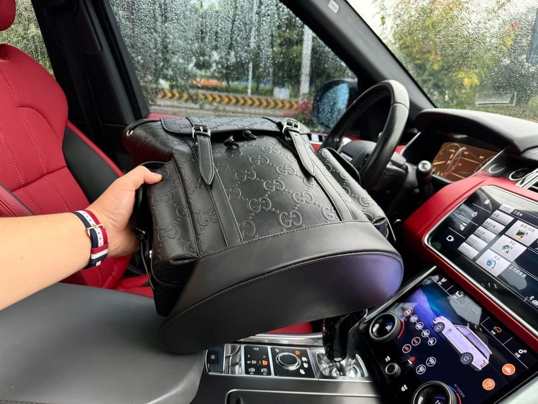 Gucci GG Leather Backpack - Image 8