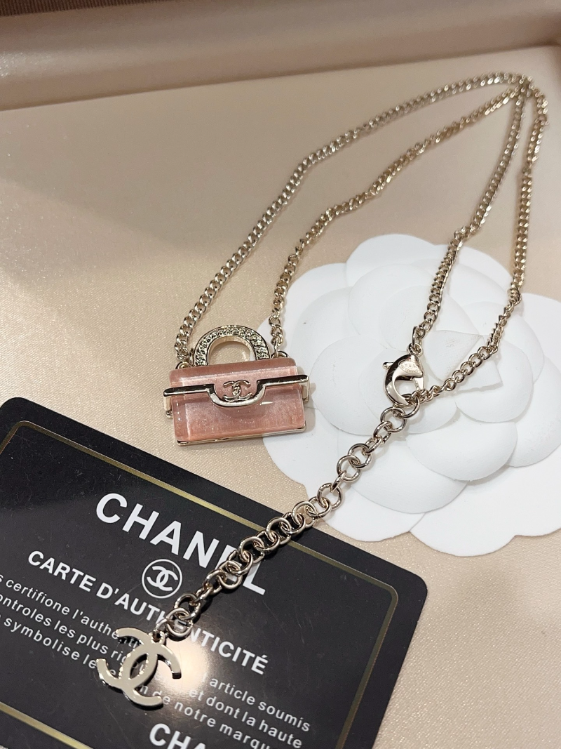 CHANEL Pink Glitter Flap Bag Pendant Necklace Set - Image 6