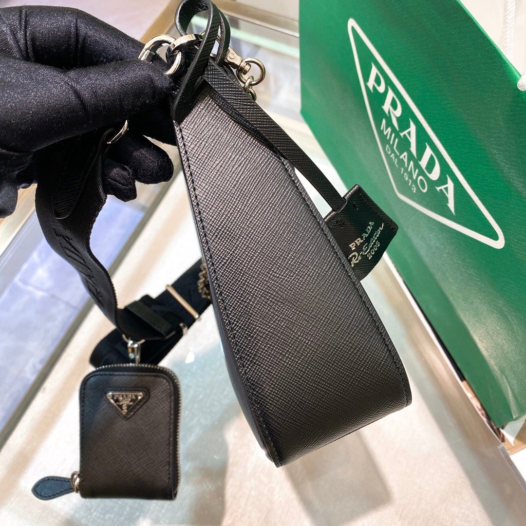 Prada Re-Edition 2005 Saffiano Leather Bag - Image 6