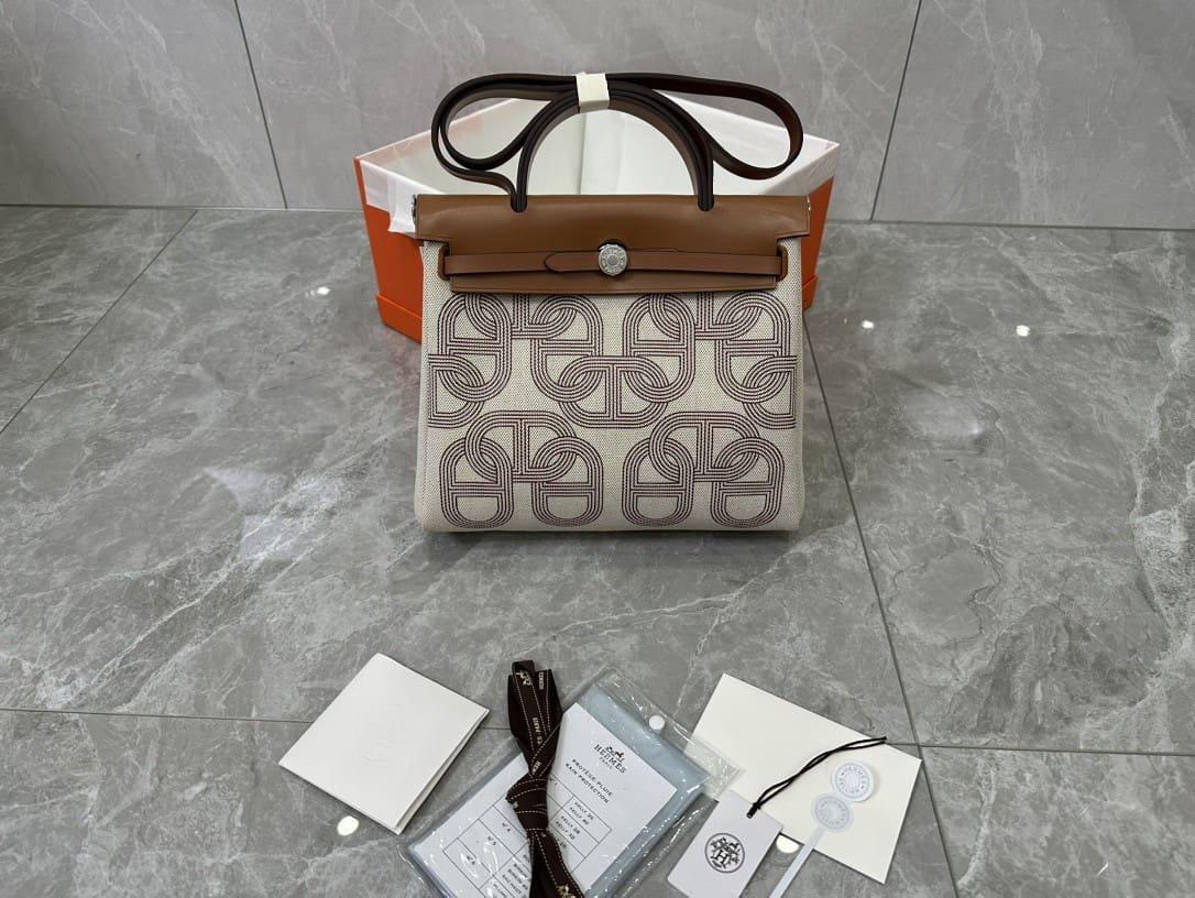 Alternative view of Hermès Herbag Zip 31 Ebene Leather Canvas