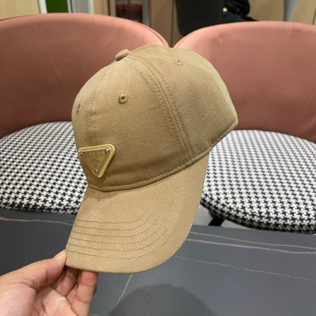 Alternative view of CASQUETTE PRADA