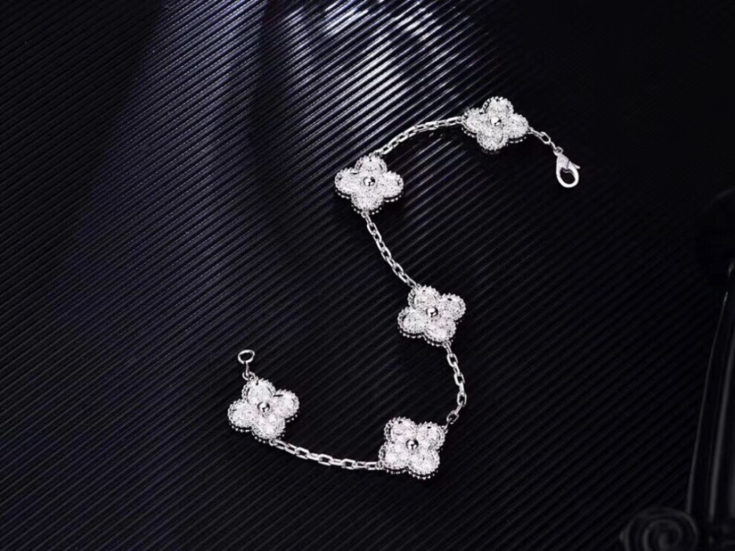 Van Cleef Alhambra Mini Full Diamond Bracelet - Image 6