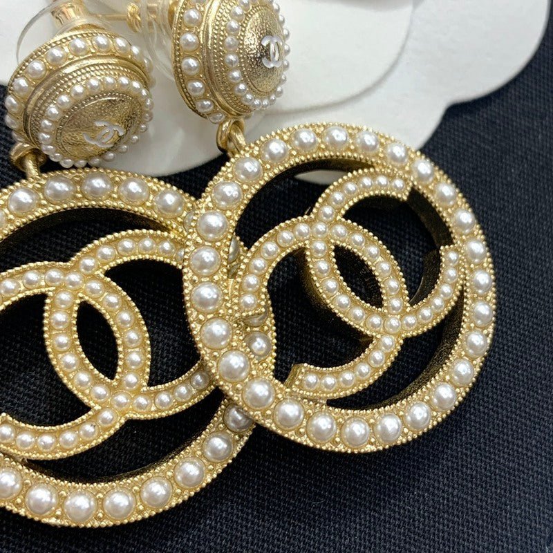 Chanel Pearl Encircled Large Circle CC - Image 4