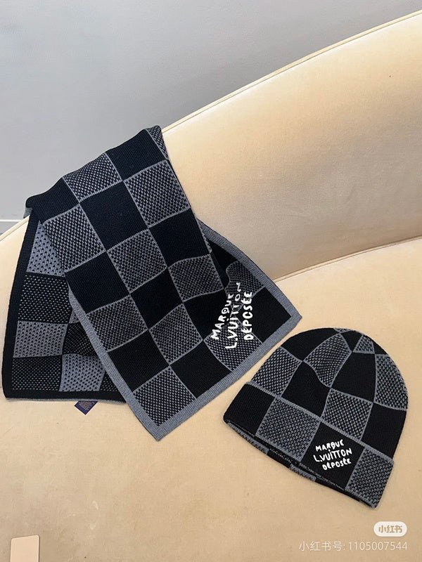 LV Black Grey Versions Damier Graphite Knit Scarf - Image 5