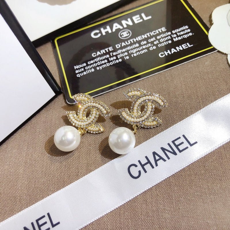 CHANEL Crystal CC Asymmetric Pearl Drop Stud Earrings - Image 3