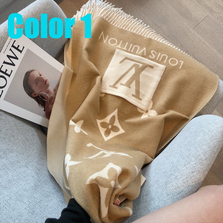 LV Black White Reversible Giant Monogram Shawl - Image 3