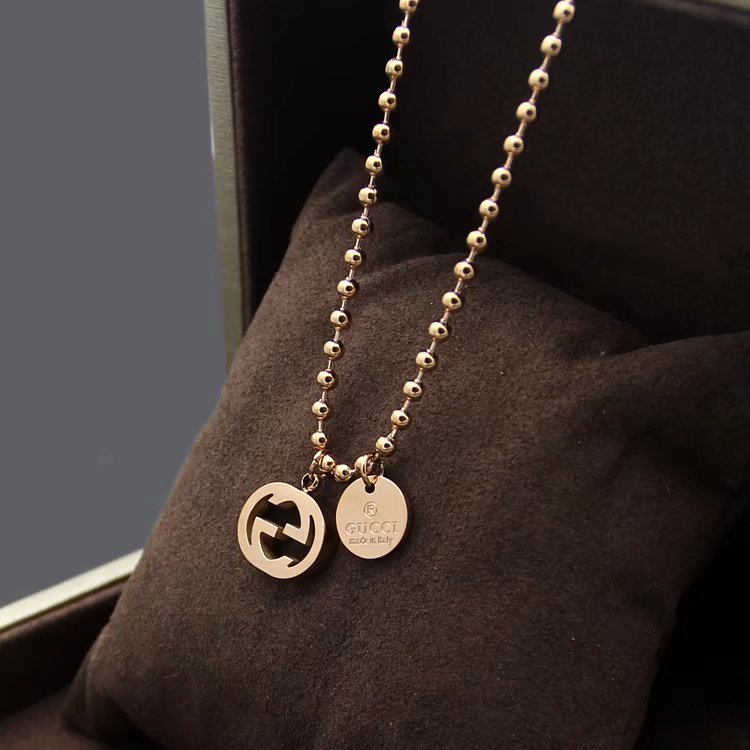 GUCCI Pearl GG Necklace - Image 4