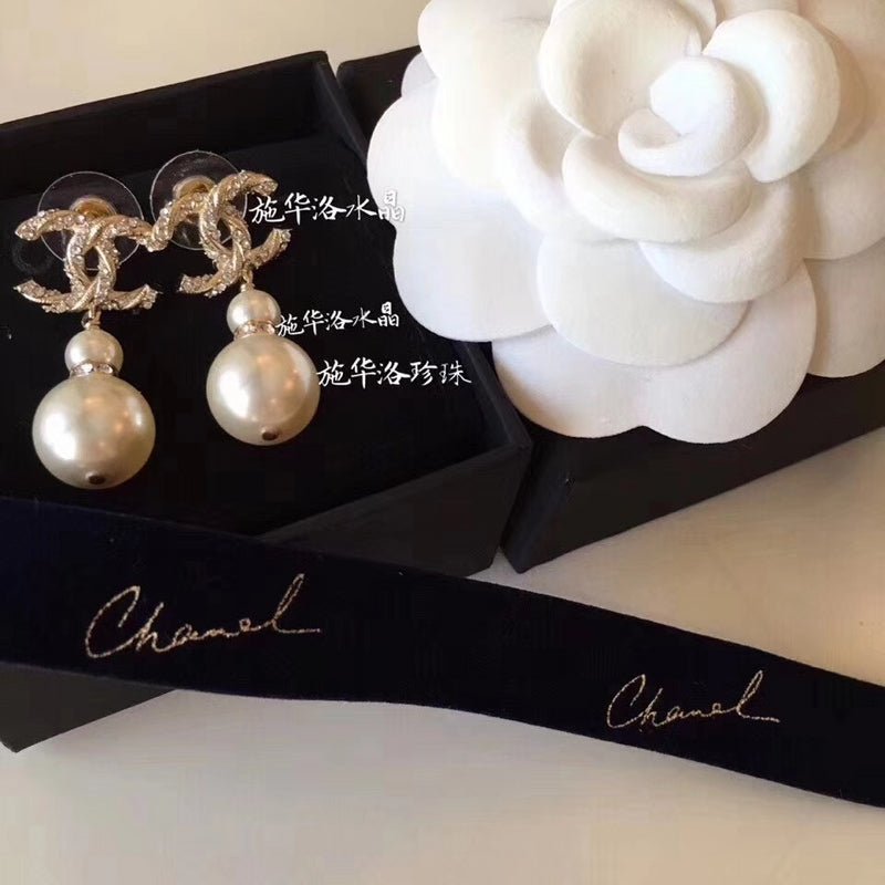 Chanel Crystal Pearl Drop Earrings - Image 7