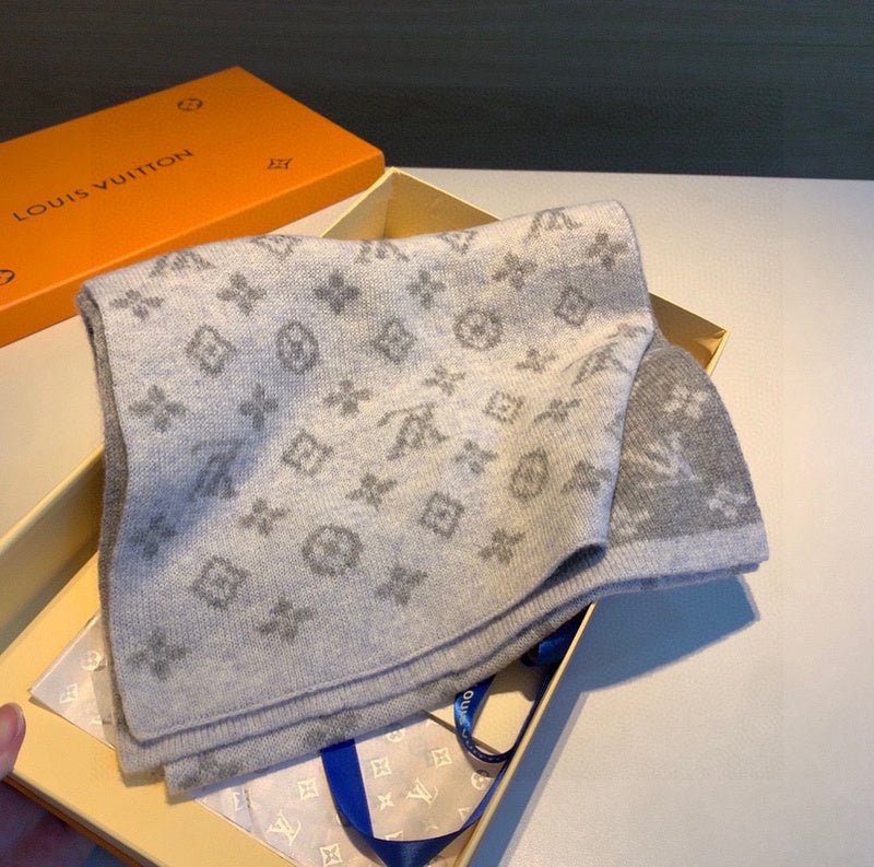 LV Grey Two-Tone Reversible Monogram Knit Scarf - Image 12