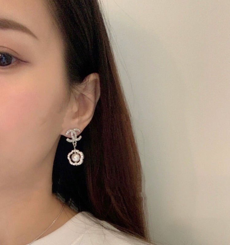 Chanel Silver Crystal Pearl Flower - Image 6