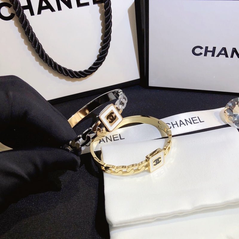 Chanel Square Logo Hollow Weave Bangle - Image 6