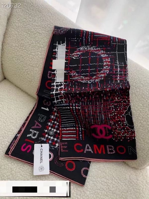 XCC19 Silk satin 90-90CM scarf - Image 10