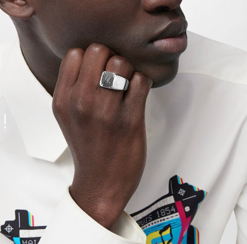 Alternative view of LV Signet Logo Ring