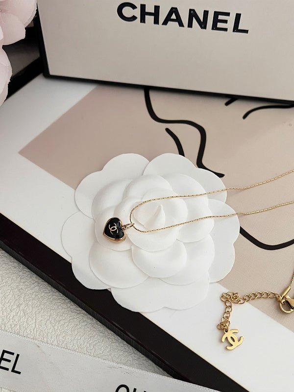 Chanel Gold Metal Black Heart - Image 4