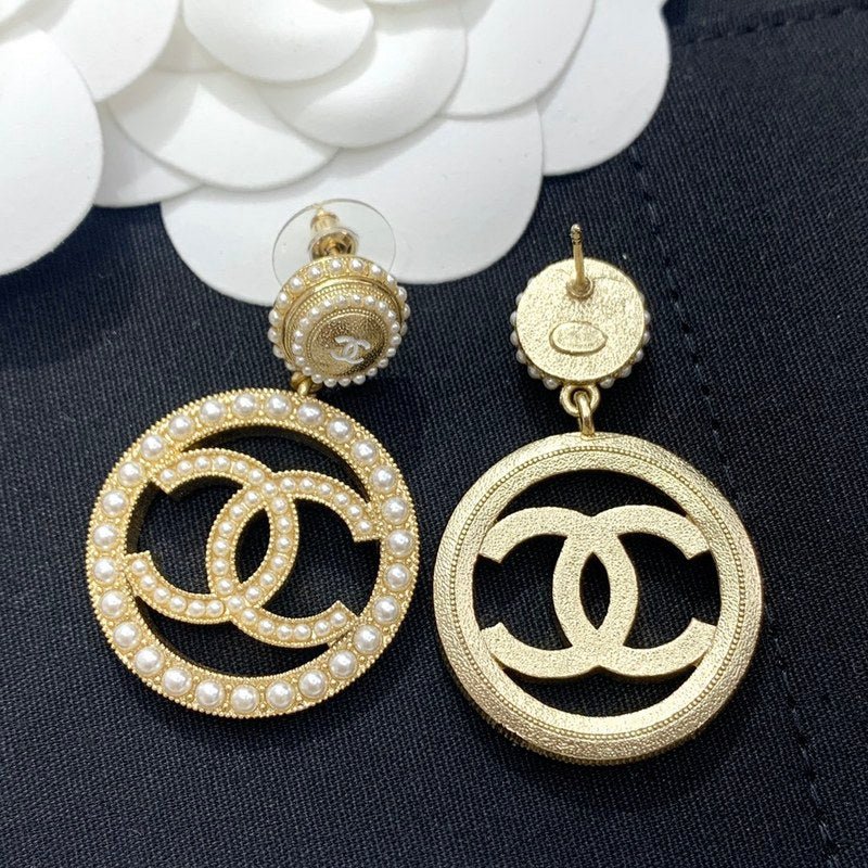 Chanel Pearl Encircled Large Circle CC - Image 7