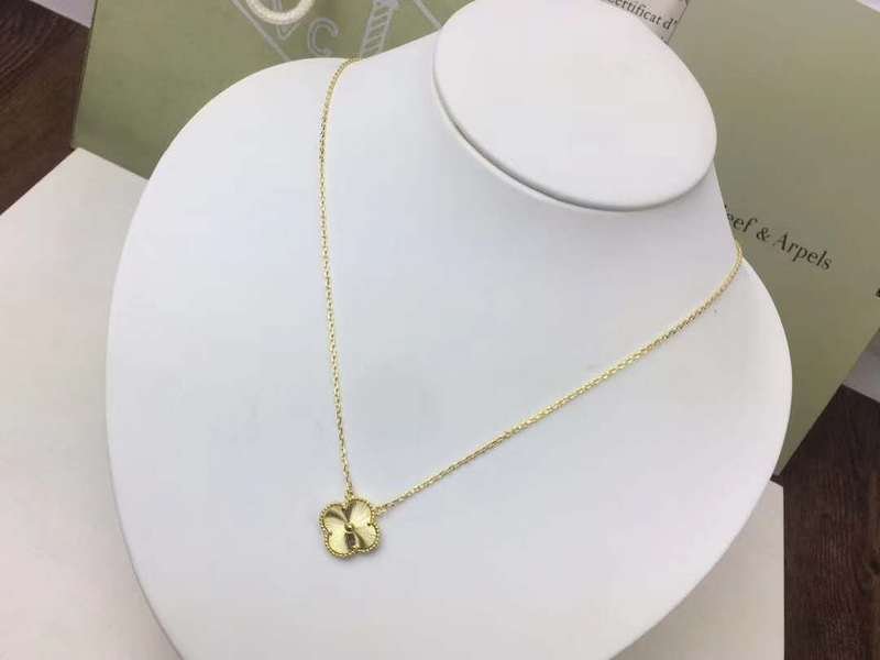 VCA Single Textured Gold Clover Necklace - Image 3