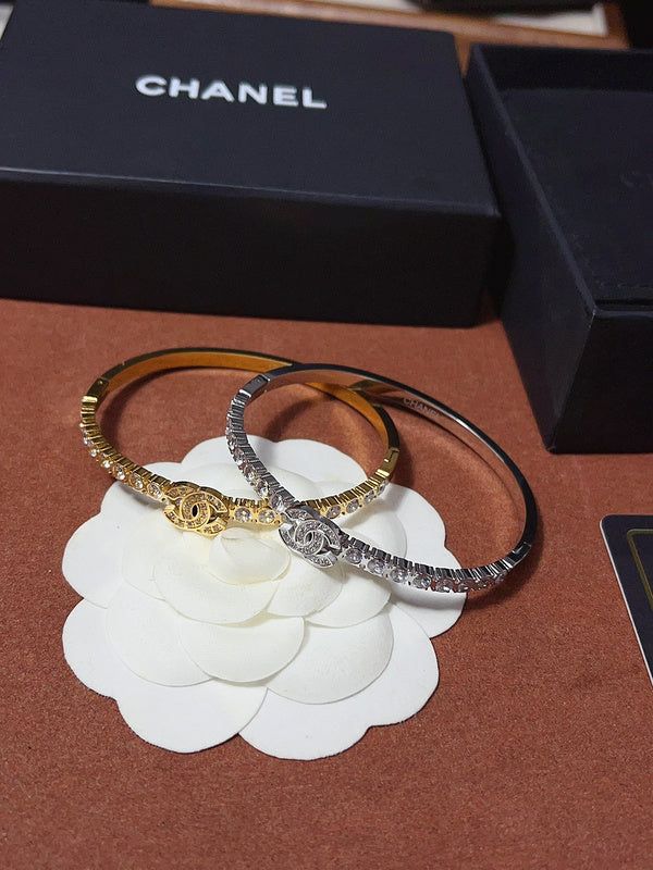 Chanel Rose Rhinestone CC Gold - Image 4