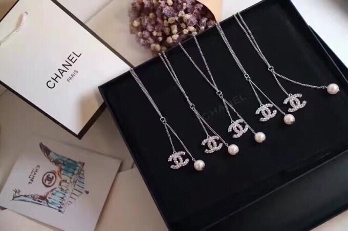 Chanel Crystal CC Pearl Drop - Image 4