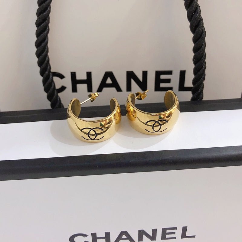 Chanel Wide Gold Engraved Double C - Image 8