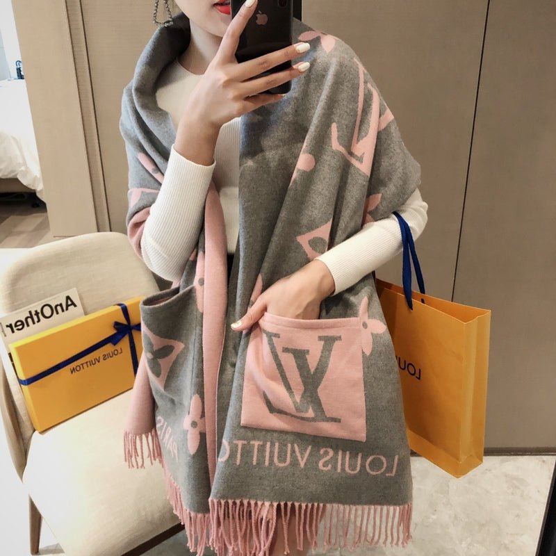 Alternative view of LV Black White Reversible Giant Monogram Shawl