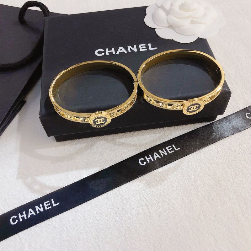 Chanel Rhinestone Enamel Hollow - Image 7