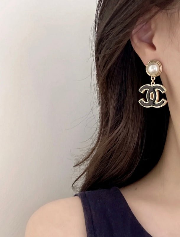 Chanel Enamel Pearl CC Drop Earrings - Image 8