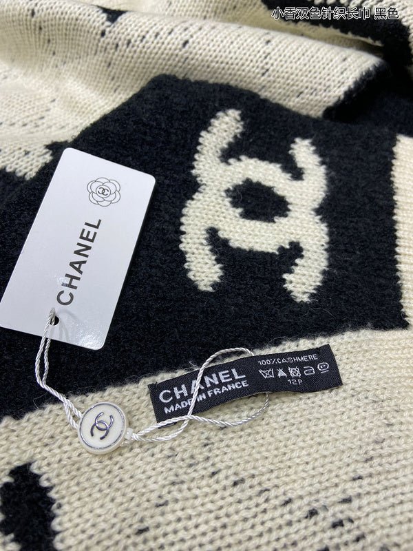 CHANEL Hollow CC Knit Scarf - Image 3