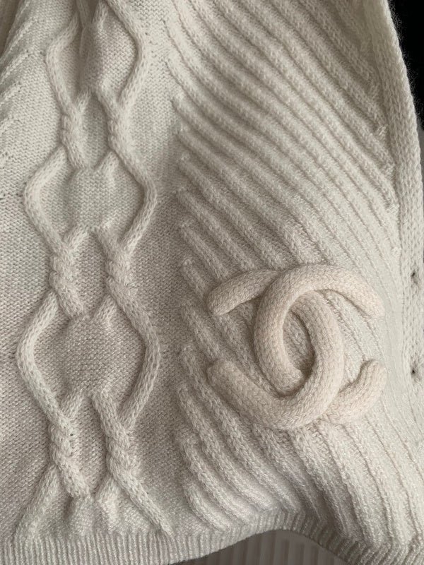 CHANEL Cable Knit Solid Color Scarf Pair - Image 13
