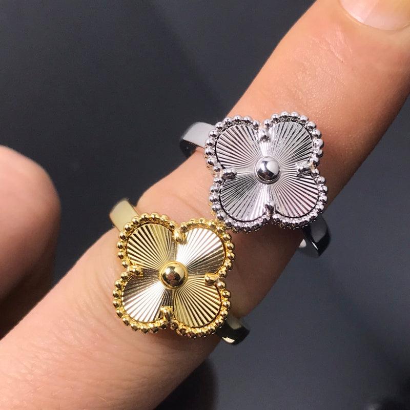 Laser Carved Texture Single Gold Clover Ring - Image 3