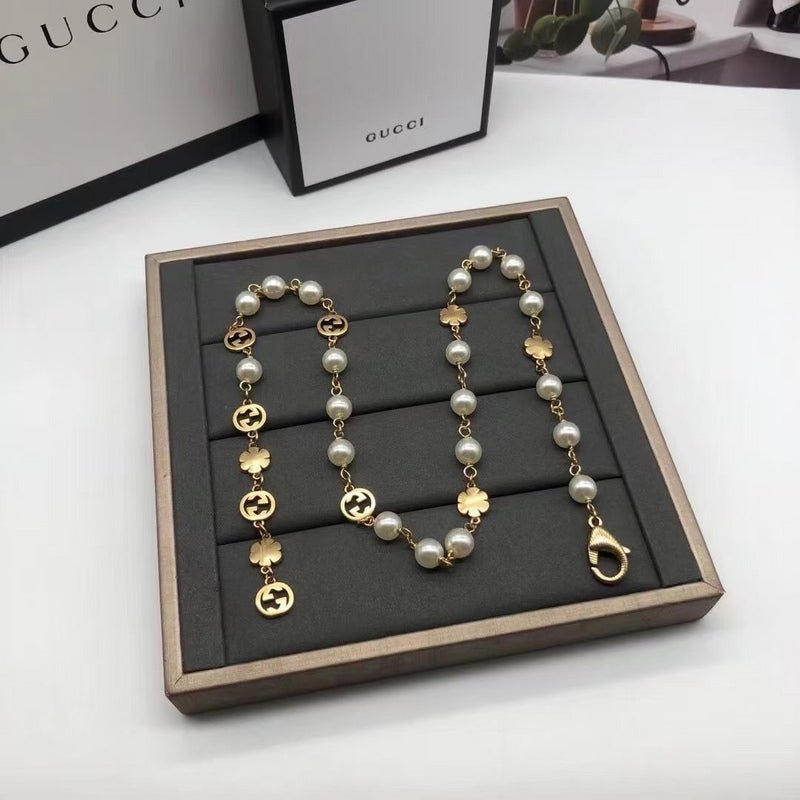 GUCCI Pearl Logo Gold Chain Necklace - Image 5