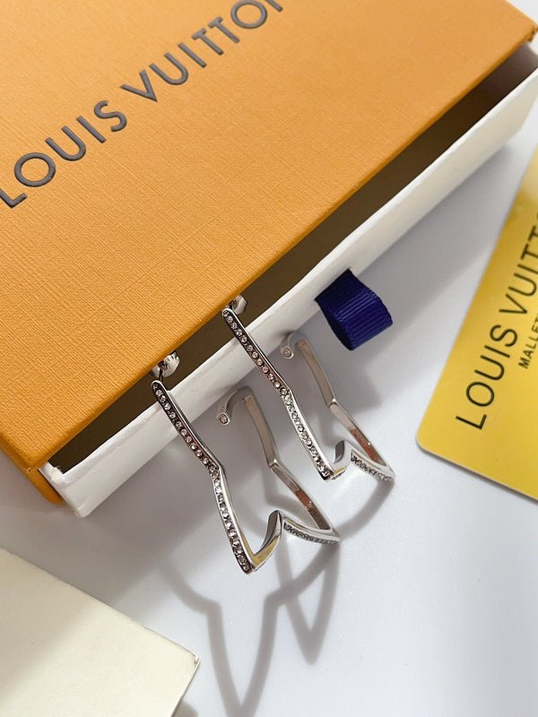 LV Hollow Star Full Crystal Earrings Two-Tone - Image 3