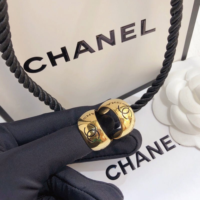 Chanel Wide Gold Engraved Double C - Image 9