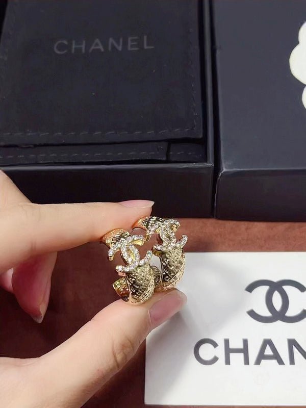 Chanel Textured Rhinestone Double C - Image 3