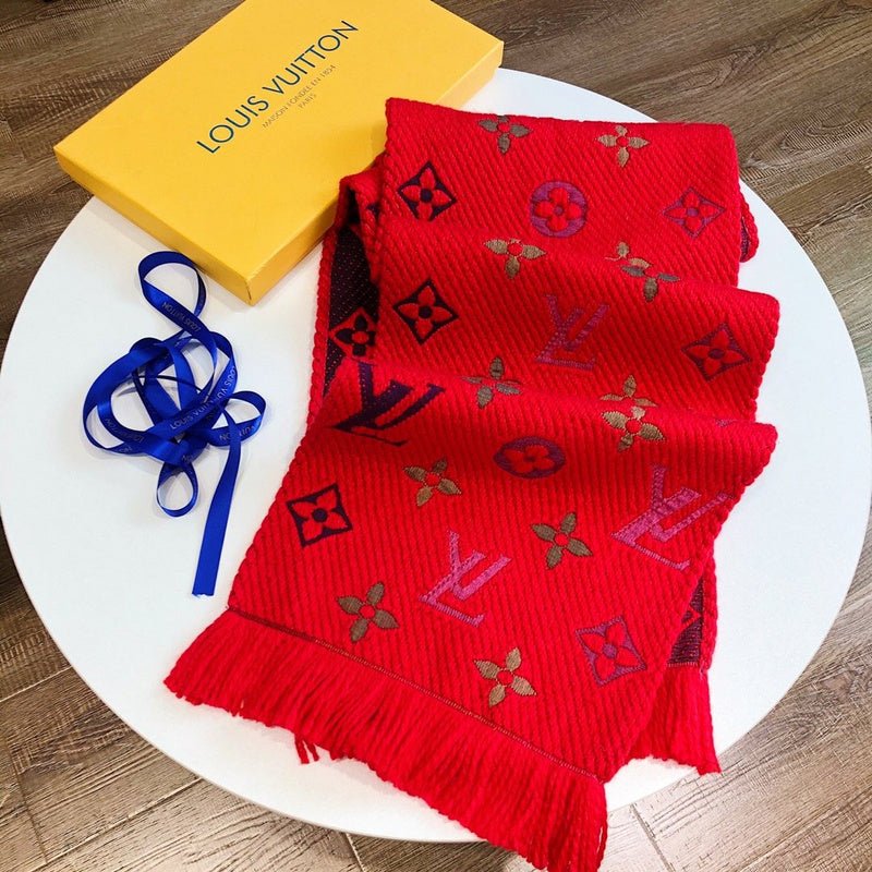 LV Four-Color Textured Knit Monogram Fringed Scarf - Image 24