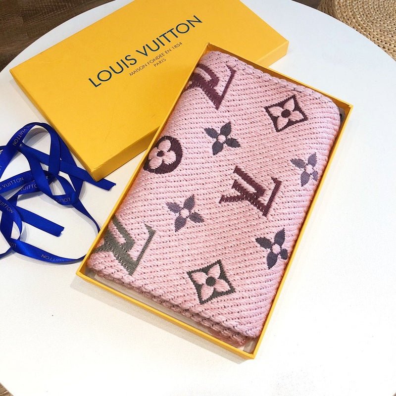 LV Four-Color Textured Knit Monogram Fringed Scarf - Image 14