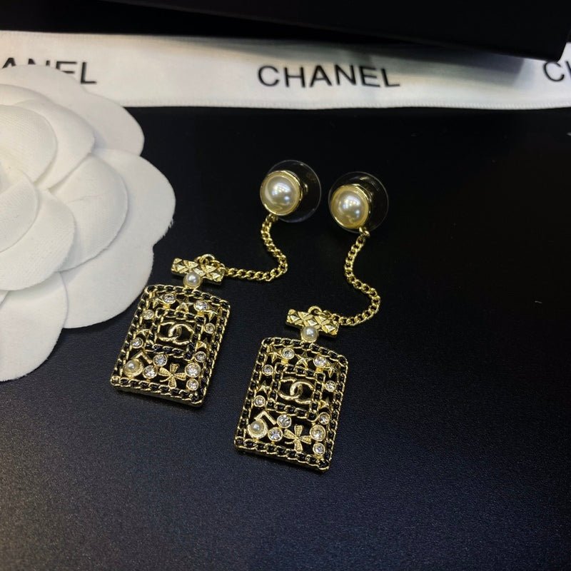 Alternative view of CHANEL Hollow Rhinestone Square Chain Pearl Earrings