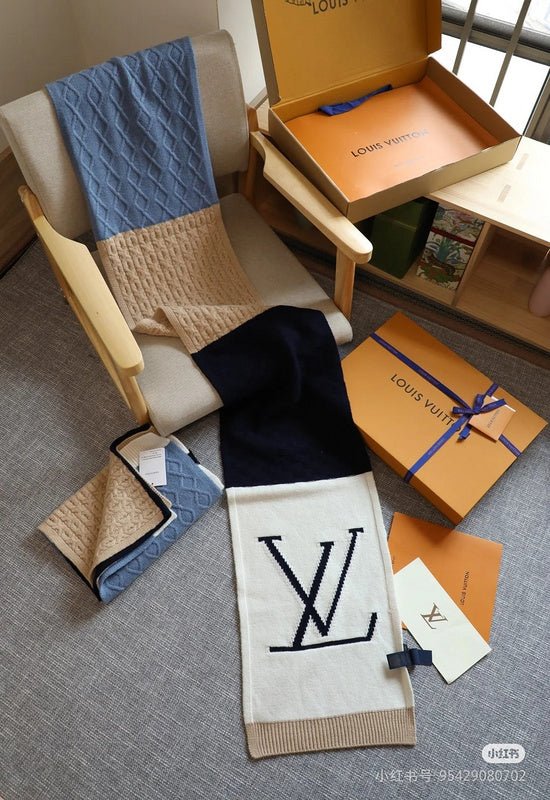 LV Color Block Design Monogram Knit Fabric Scarf - Image 9