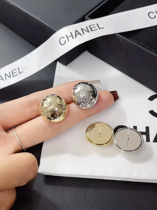 Chanel Hammered Round Logo Stud Earrings Two-Tone - Image 6