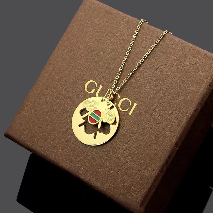 Alternative view of GN05    Round Bee Pendant Necklace Jewelry