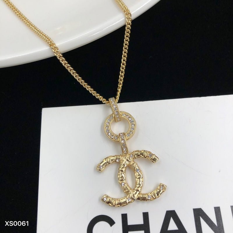 Alternative view of Chanel Gold Textured Double Link CC Pendant Necklace