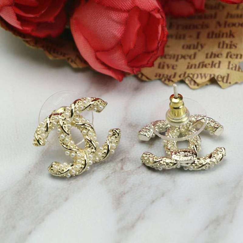 Chanel Twisted Rhinestone Double C - Image 5
