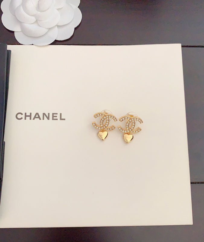 Chanel Rhinestone Double C Heart - Image 4