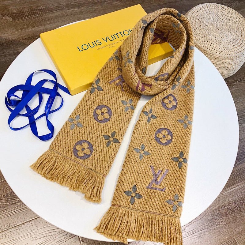 LV Four-Color Textured Knit Monogram Fringed Scarf - Image 11